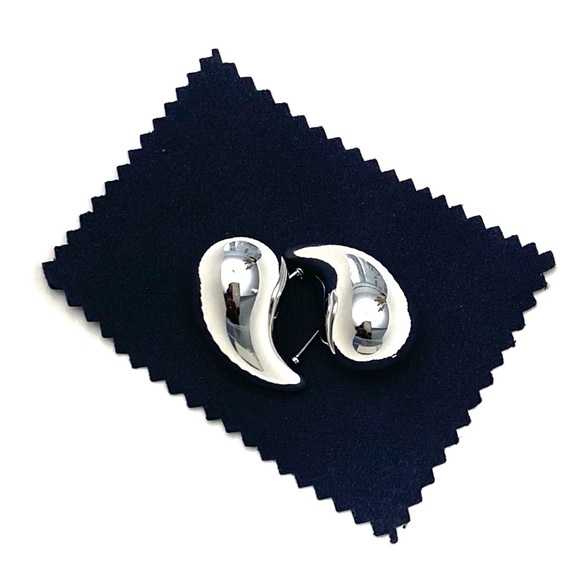 Mini Drop Earrings Silver 1.25” with free cleaning cloth - Picture 3 of 5